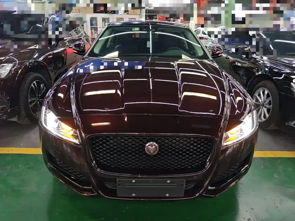 Jaguar XFL — фото 10