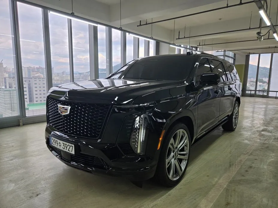 Cadillac Escalade 6.2 ESV 1