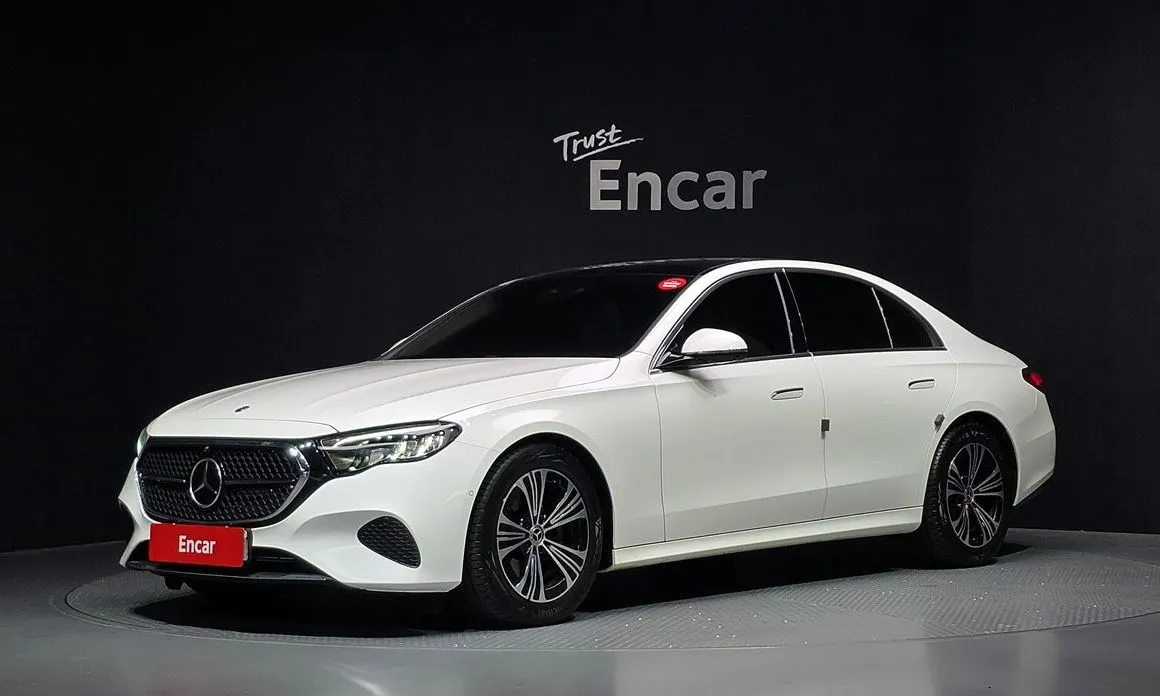Mercedes-Benz E-Class E200 Avantgarde 1