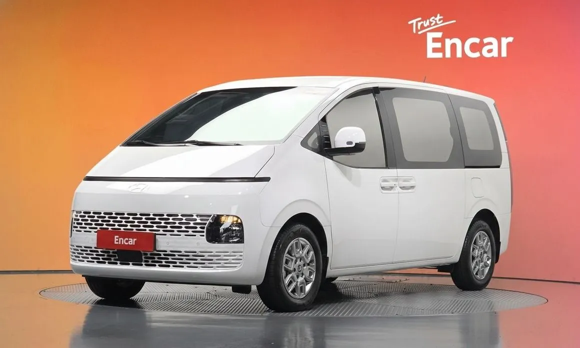 Hyundai Staria HEV 1.6 Cargo 5-Seater 1