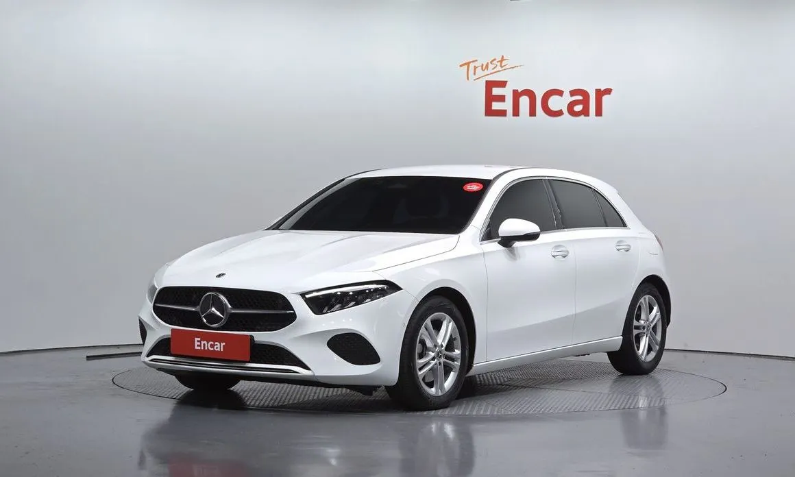 Mercedes-Benz A-Class A220 Hatchback 1