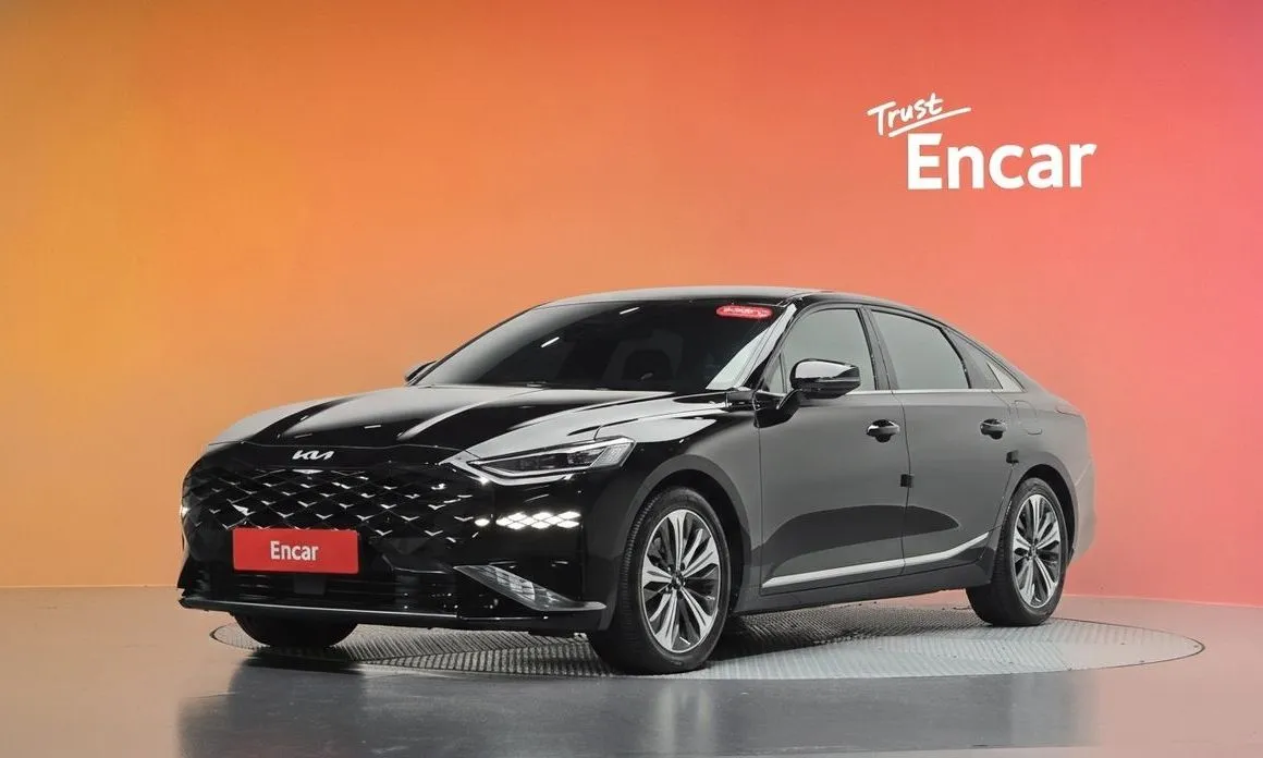 Kia K8 HEV Noblesse 1