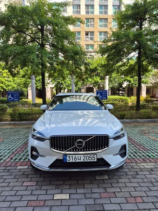 Volvo XC60 B5 Ultimate Bright 1