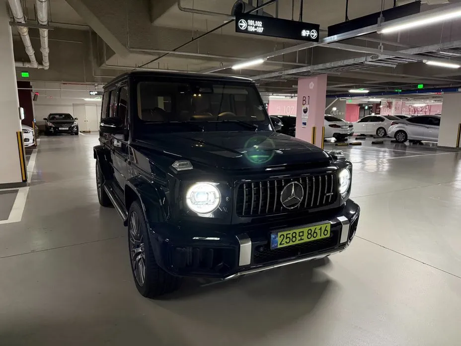 Mercedes-Benz G-Class AMG G63 Manufaktur 1