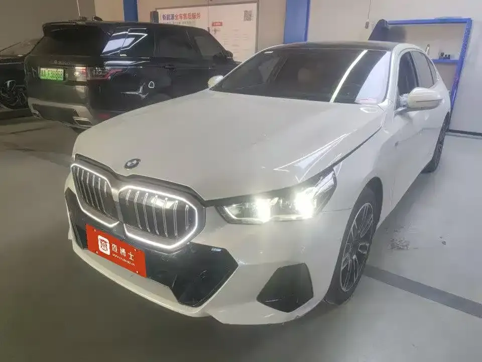 BMW 5 Series 525Li M Sport 1