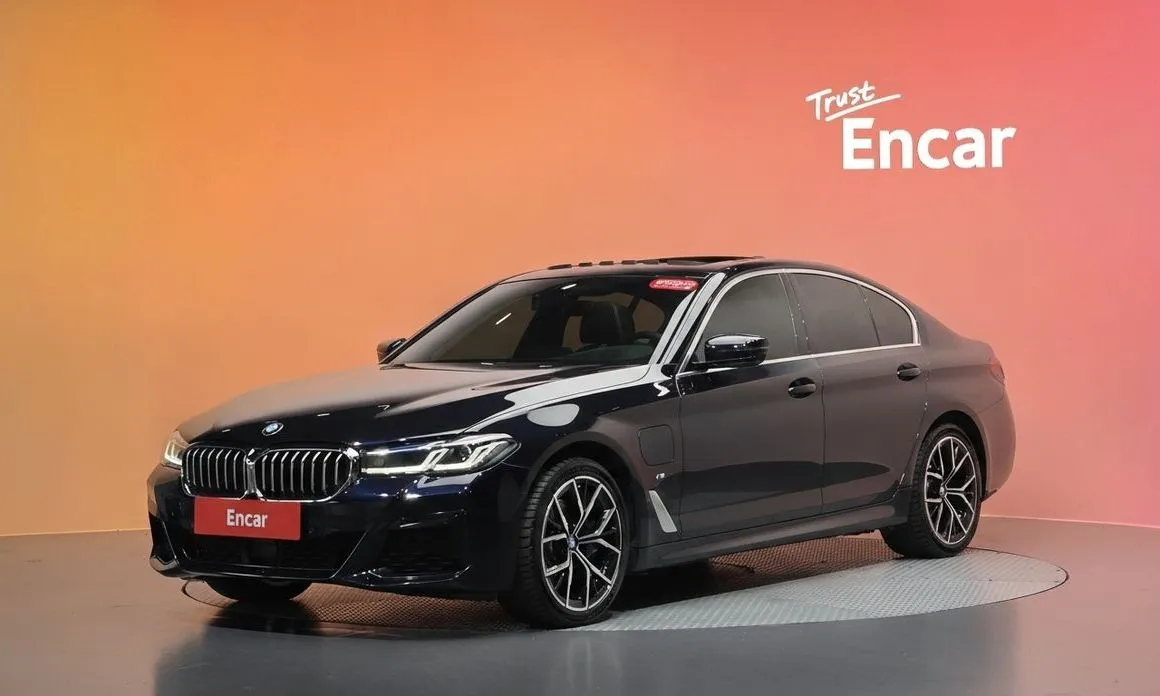 BMW 5-Series 530e M Sport 1