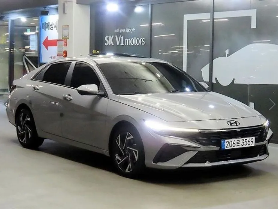 Hyundai AVANTE 1.6 1