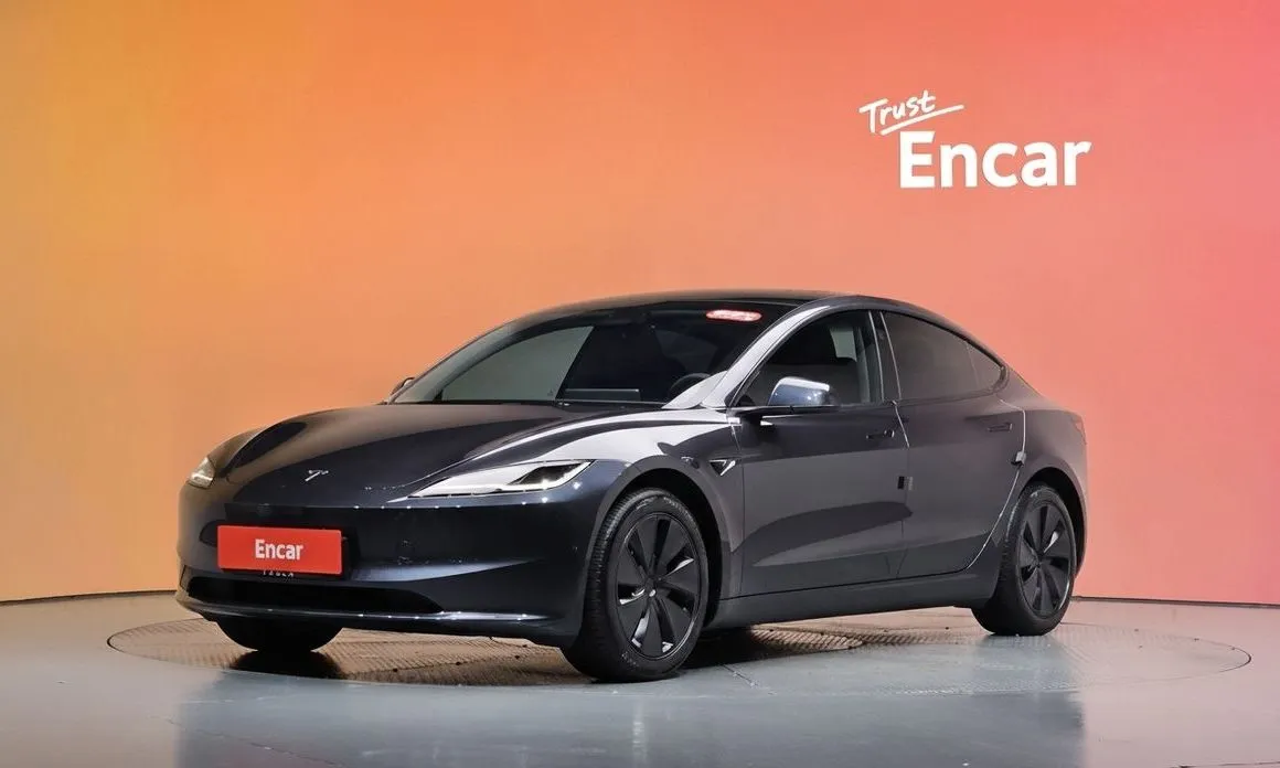 Tesla Model 3 RWD 1
