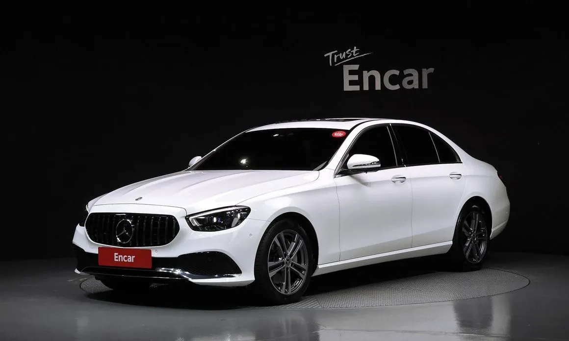 Mercedes-Benz E-Class E350 4MATIC Avantgarde 1