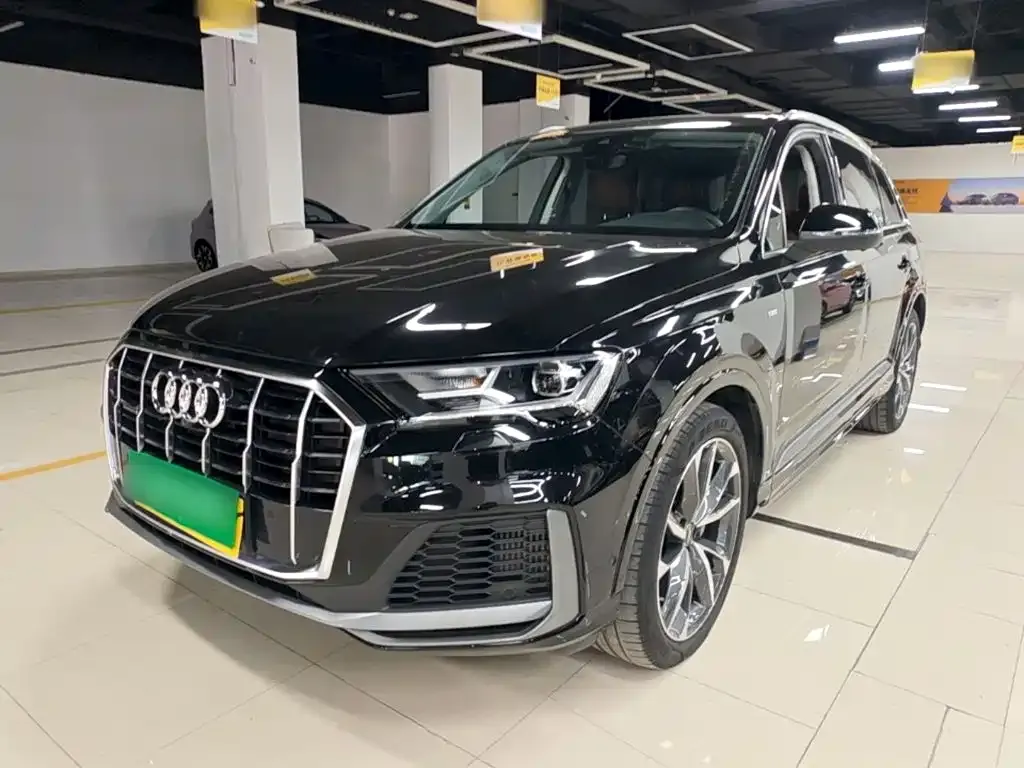 Audi Q7 55 TFSI quattro S line Sport 1