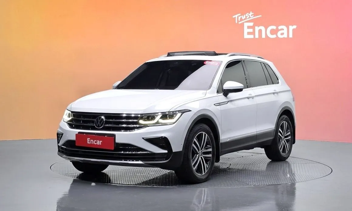 Volkswagen Tiguan 2.0 TDI 4Motion Prestige 1