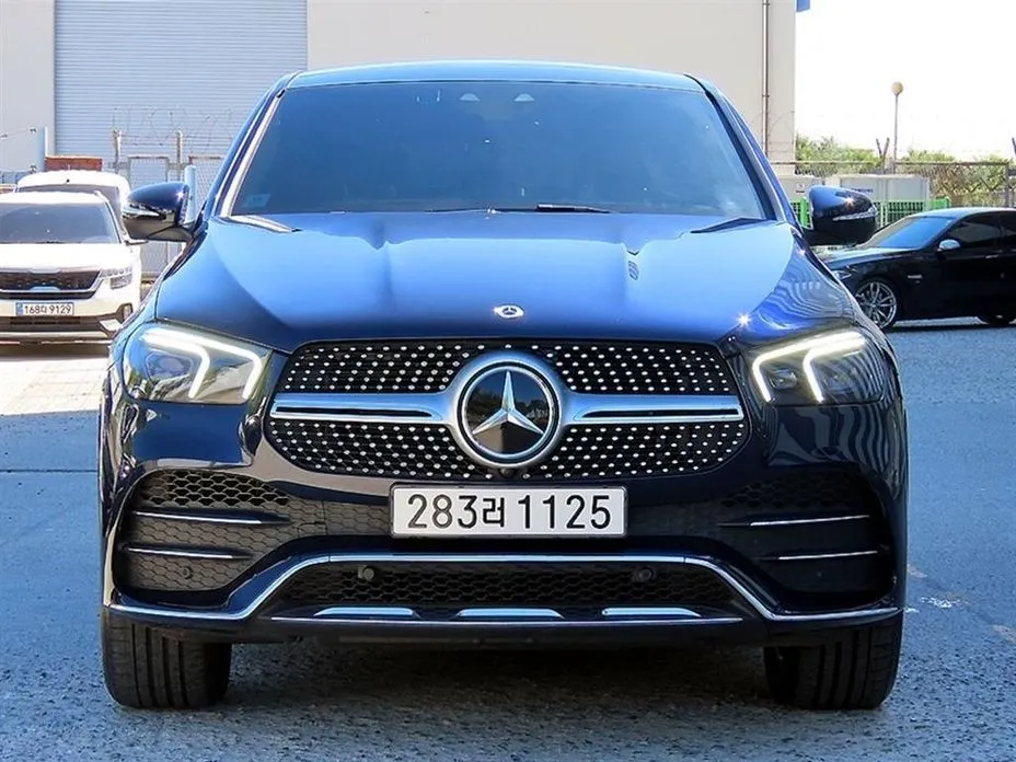 Mercedes-Benz GLE-Class GLE400d 4MATIC Coupe 1