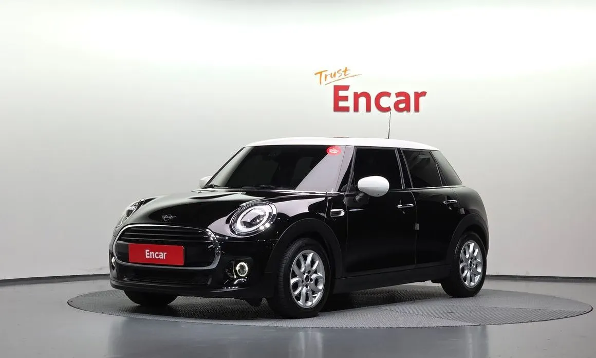 Mini Cooper 5Door HIGH 1