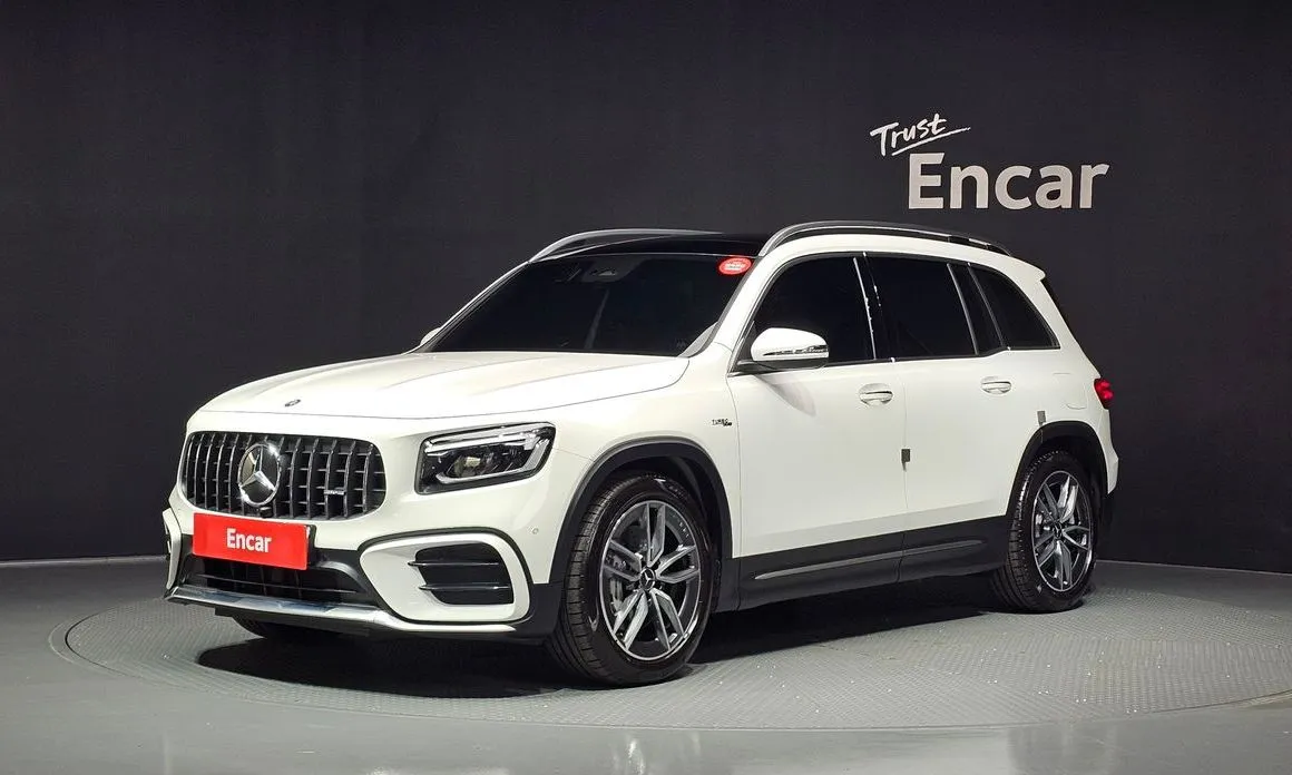 Mercedes-Benz GLB-Class AMG GLB35 4MATIC 1