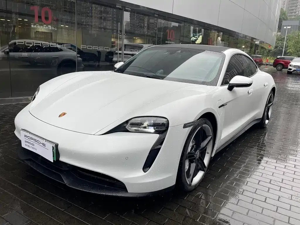 Porsche Taycan - 1