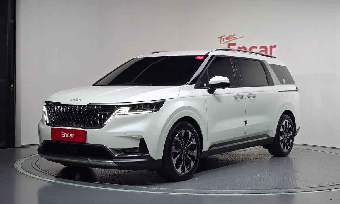 Kia Carnival Gasoline 9-Seater Noblesse