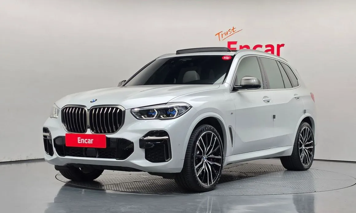 BMW X5 M50i 1