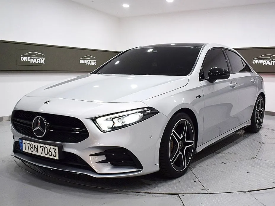 Mercedes-Benz A-Class AMG A35 4MATIC Sedan 1