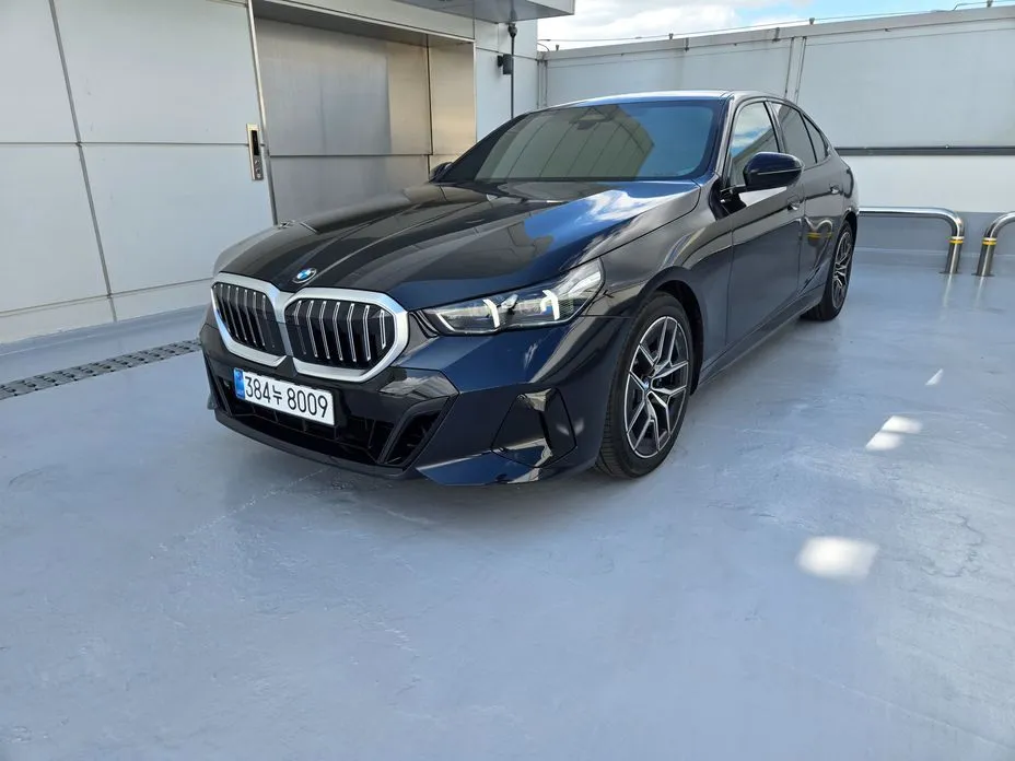 BMW 5-Series 523d xDrive M Sport 1