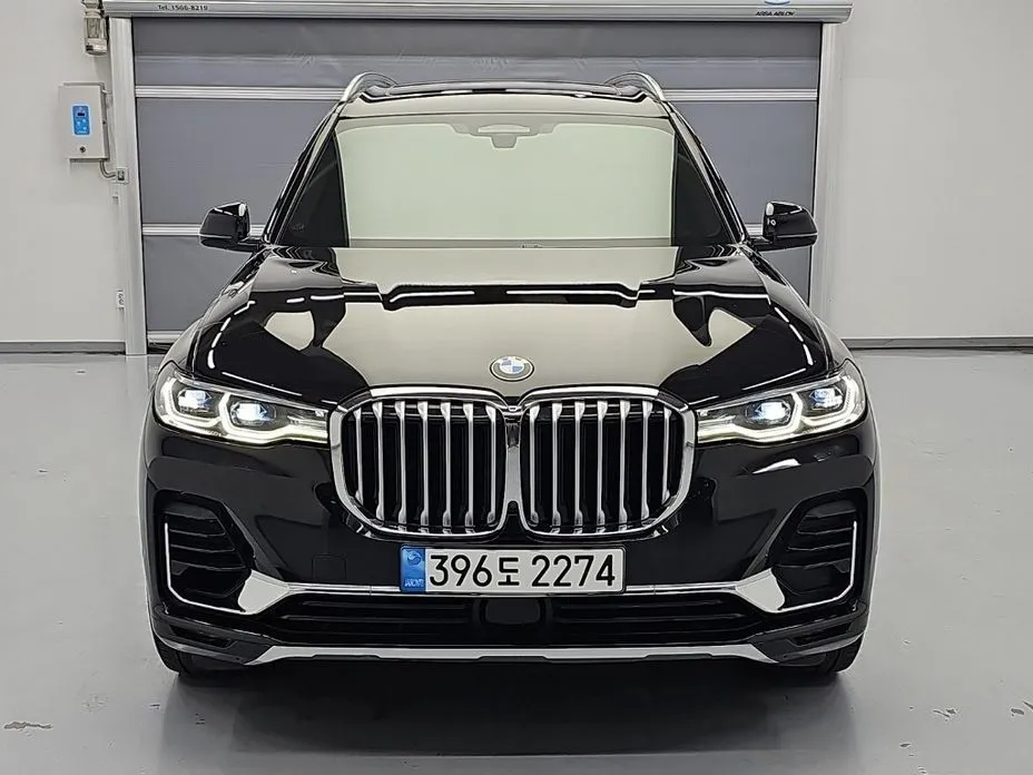 BMW X7 xDrive 40d Design Pure Excellence 7-Seater 1