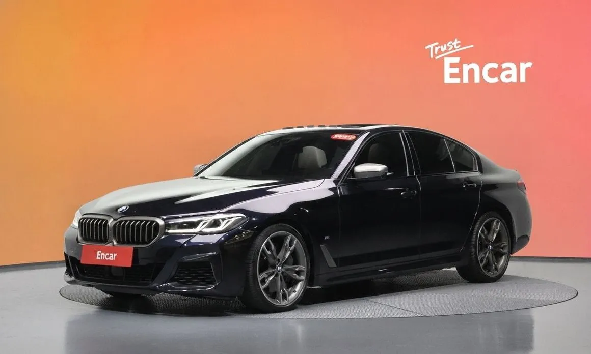 BMW 5-Series M550i xDrive 1