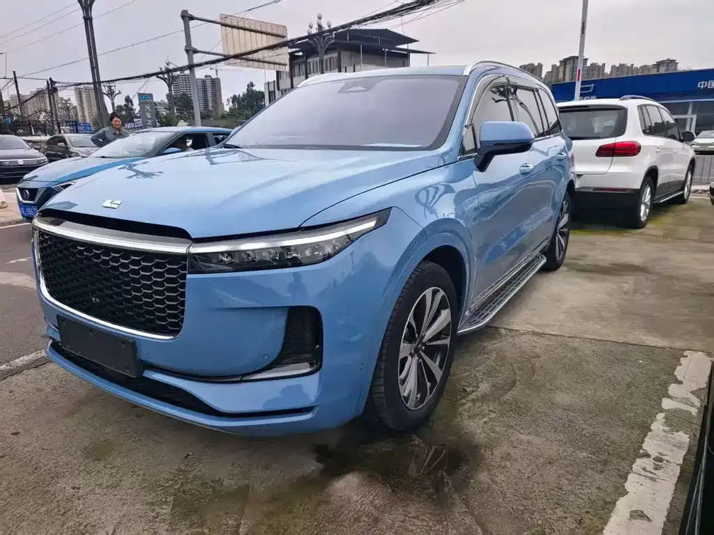 Li Auto ONE EREV 6-Seat 1