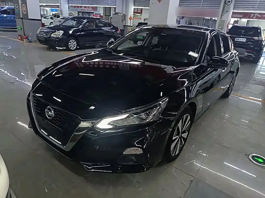 Nissan Teana 2.0L XL Comfort 1