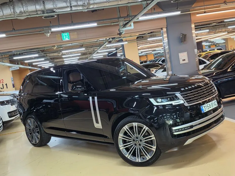 Land Rover Range Rover P530 Autobiography Long Wheel Base 1
