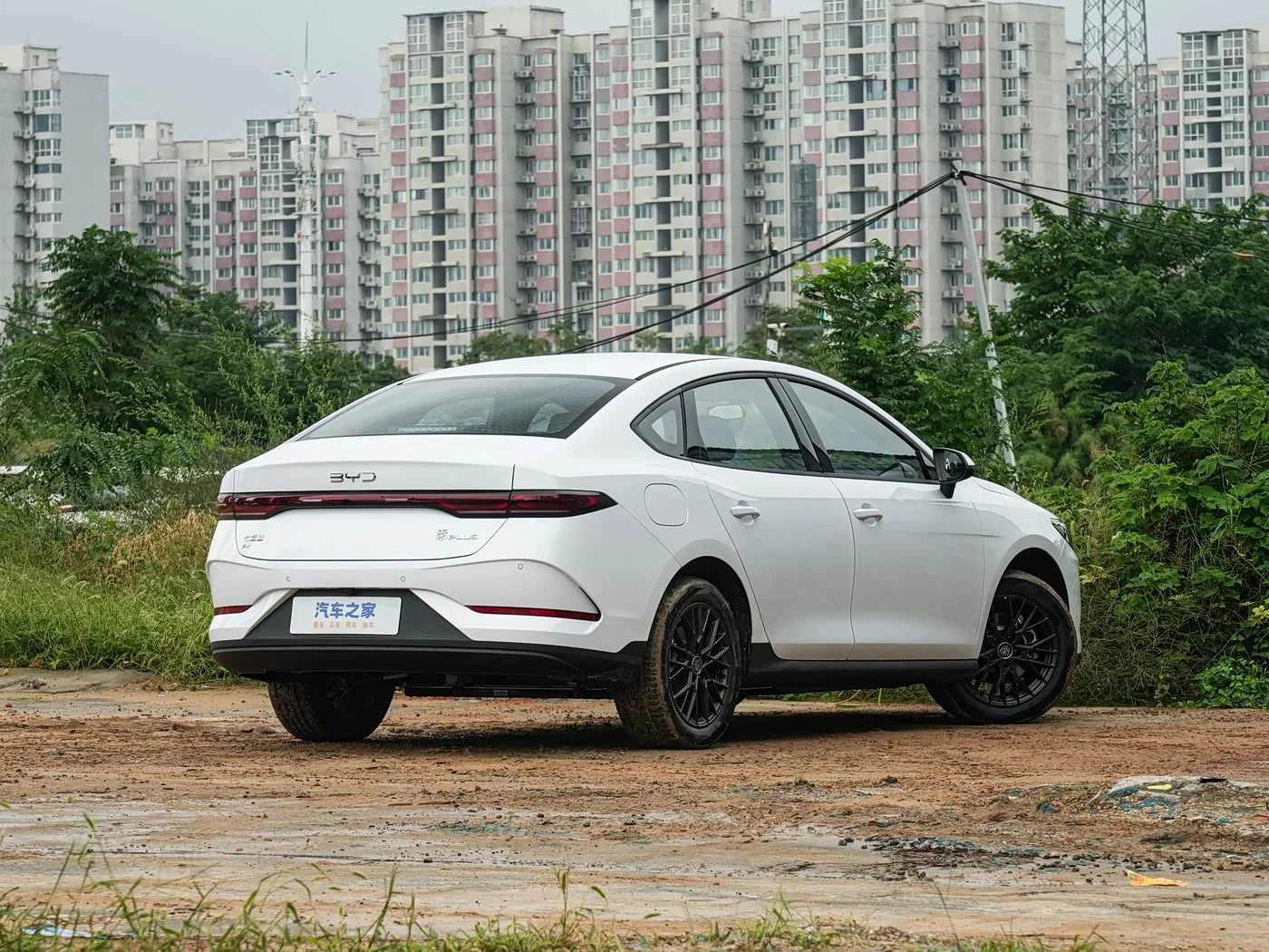 BYD Qin PLUS EV 2026 — фото 5
