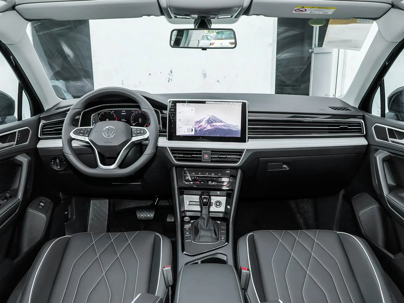 Volkswagen Tiguan L 2025 — фото 9