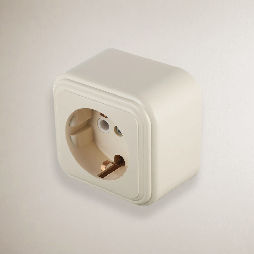 Розетка Svet накладная бежевая (0215-00121)