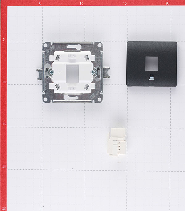 Розетка компьютерная Systeme Electric Glossa встраиваемая антрацит RJ45