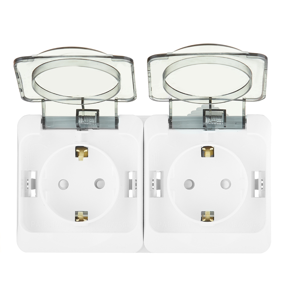 Розетка Systeme Electric Этюд накладная белая со шторками с крышкой (PA16-244B)