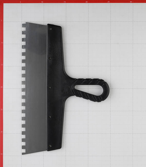 Шпатель зубчатый 300х8 мм с пластиковой ручкой (131153)