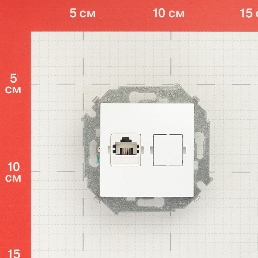 Розетка телефонная Simon 15 встраиваемая белая RJ11 (1591480-030)