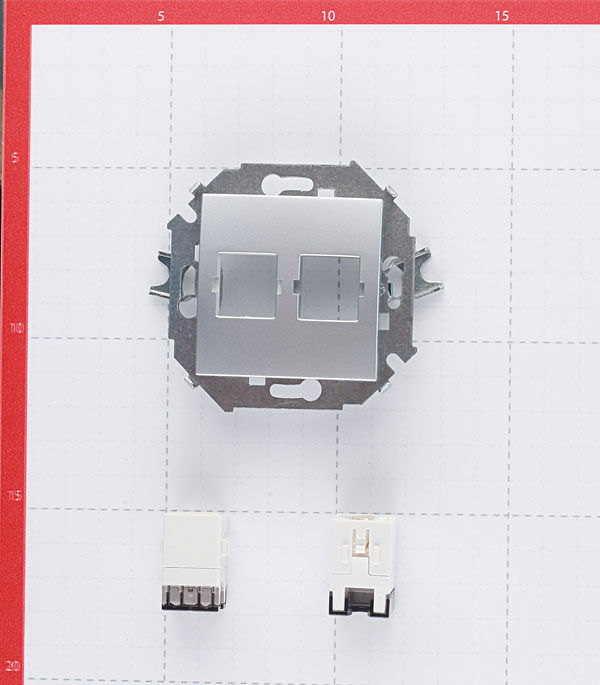 Розетка компьютерная Simon 15 встраиваемая алюминий 2хRJ45 (1591593-033)