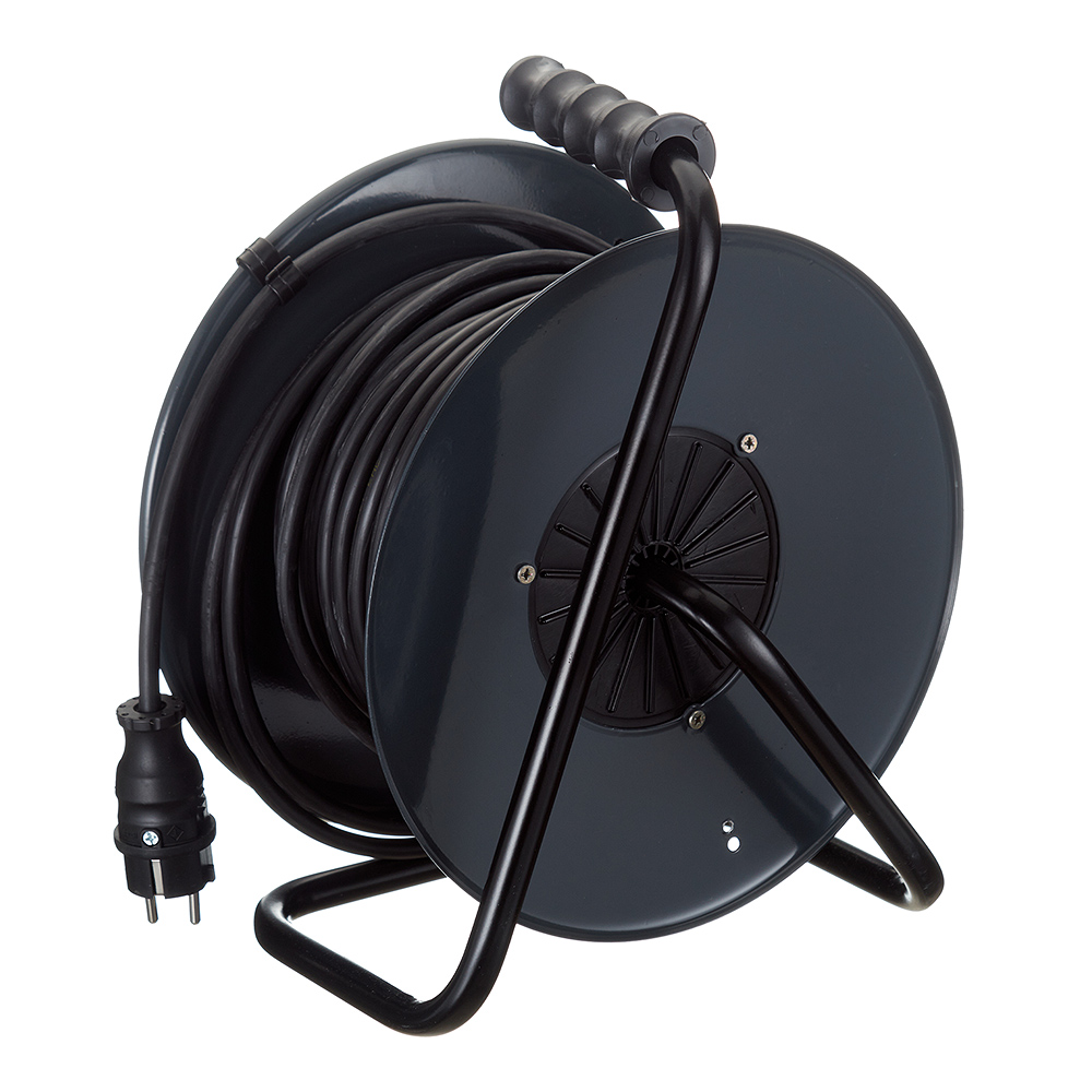 Удлинитель Партнер Электро с заземлением 30 м на катушке 3,5 кВт 4 розетки КГт 3х1,5 кв.мм IP44