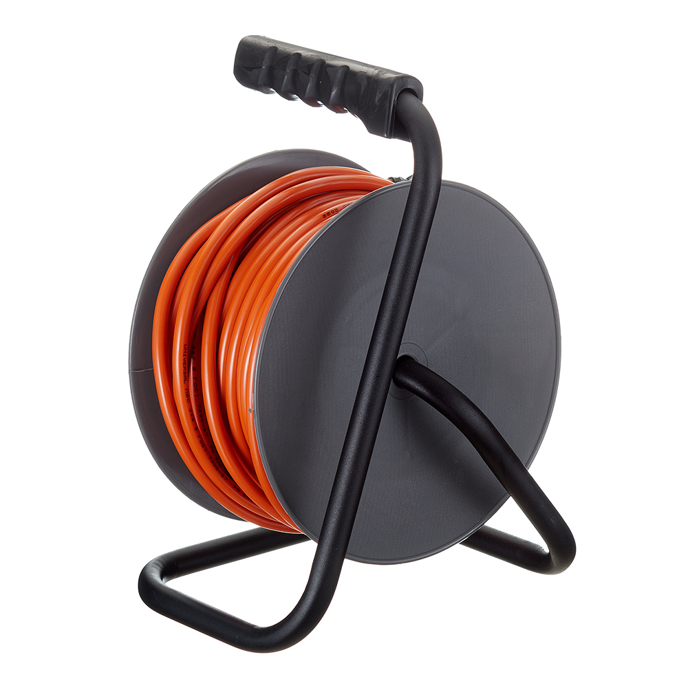 Удлинитель UNIVersal с заземлением 30 м на катушке 3,5 кВт 4 розетки ПВС 3х2,5 кв.мм IP44