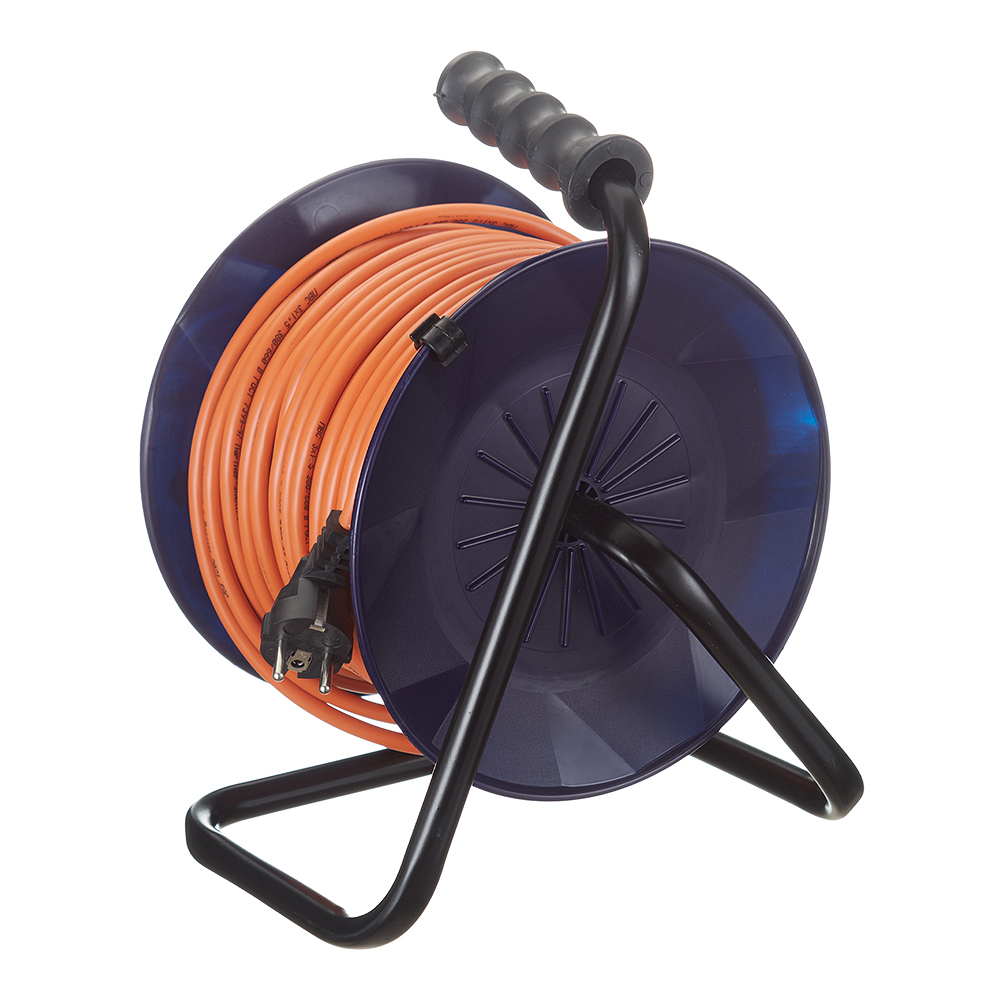 Удлинитель Партнер Электро с заземлением 30 м на катушке 3,5 кВт 4 розетки ПВС 3х1,5 кв.мм IP44