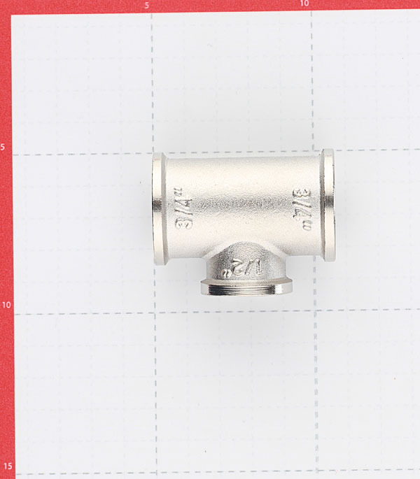Тройник переходной Valtec 3/4 ВР(г) х 1/2 ВР(г) х 3/4 ВР(г) латунный (VTr.750.N.0504)