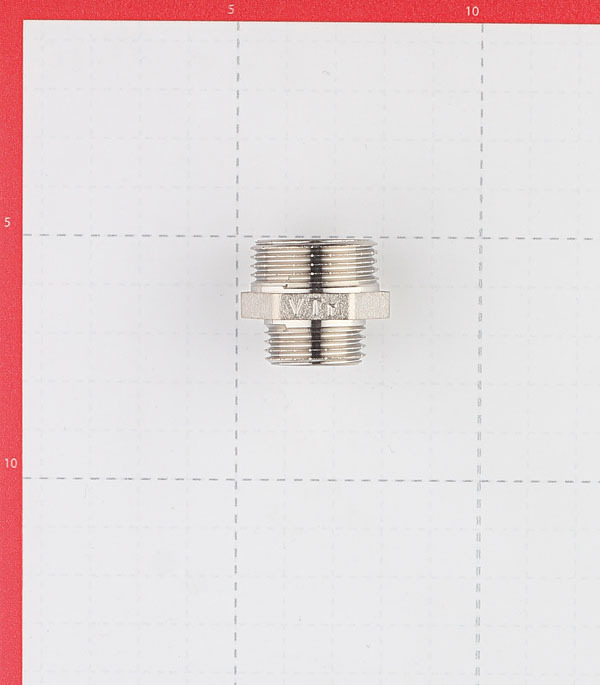 Ниппель переходной Valtec 3/4 НР(ш) х 1/2 НР(ш) латунный (VTr.580.N.0504)