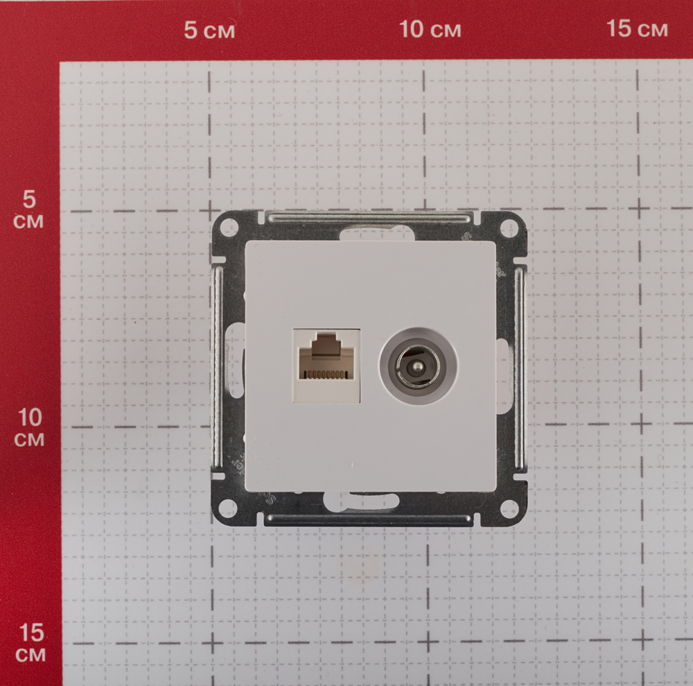 Розетка телевизионная/ компьютерная Systeme Electric AtlasDesign встраиваемая белая TV/ RJ45 (ATN000189)
