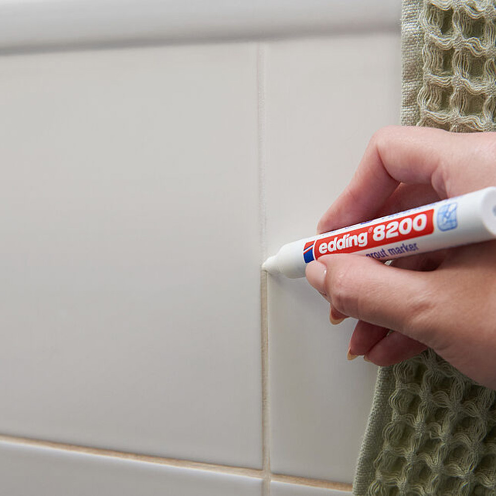 Маркер лаковый для плиточных швов Edding 8200 белый грифель 2-4 мм