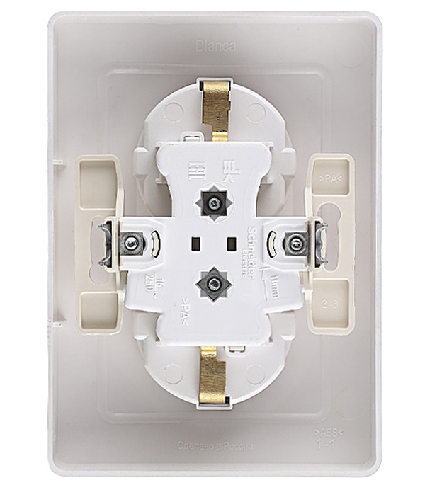 Розетка Systeme Electric Blanca встраиваемая алюминий со шторками (BLNRS001123)