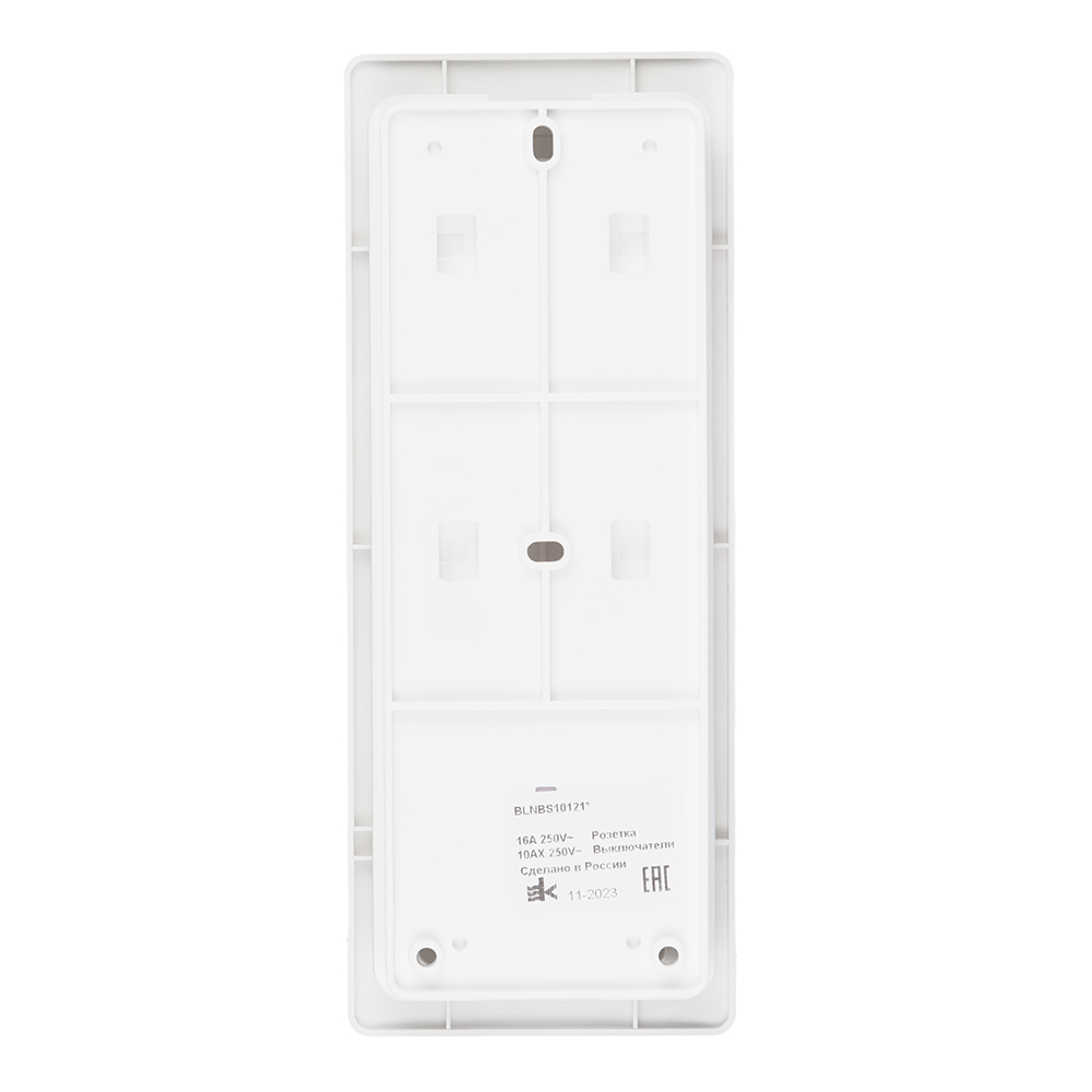 Блок выключатель и розетка Systeme Electric Blanca трехклавишный встраиваемый белый с подсветкой (BLNBS101211)