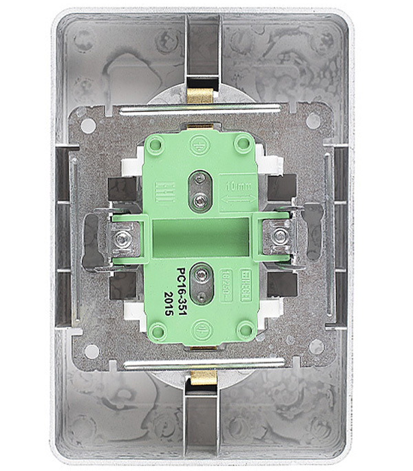 Розетка Hegel Master встраиваемая черная (РС16-351-08)