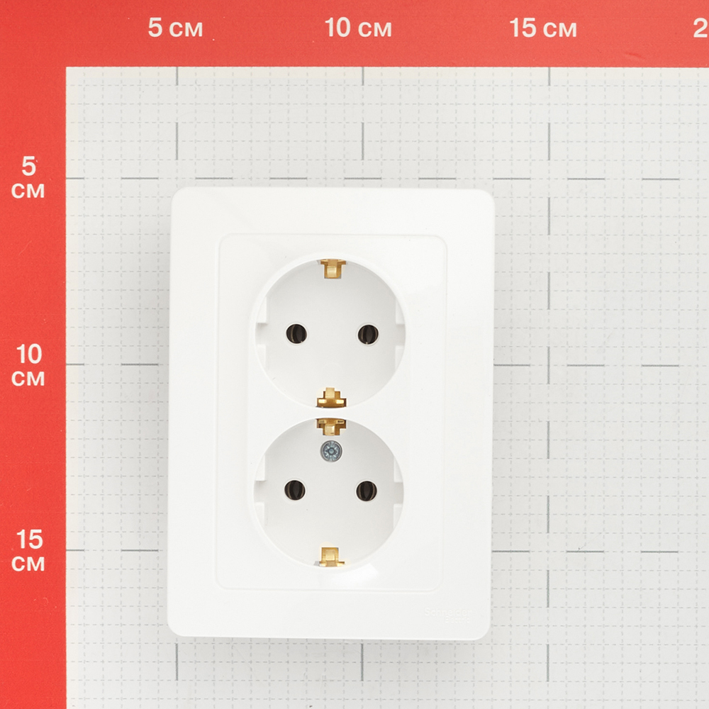 Розетка Systeme Electric Blanca встраиваемая молочная (BLNRS001022)