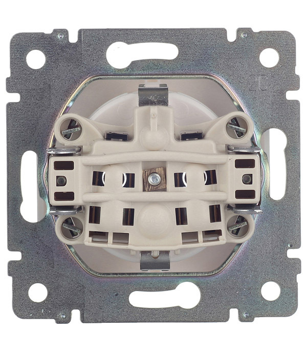 Розетка Legrand Valena встраиваемая белая (694280)