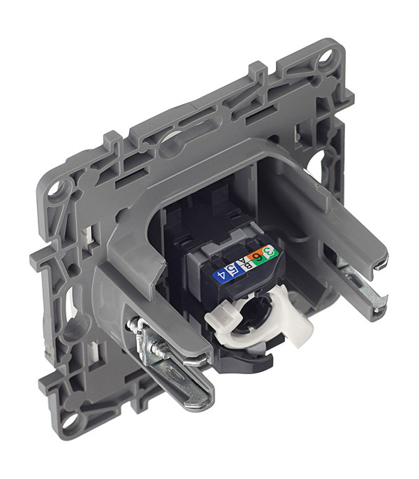 Розетка компьютерная Legrand Etika встраиваемая белая RJ45 (672241)