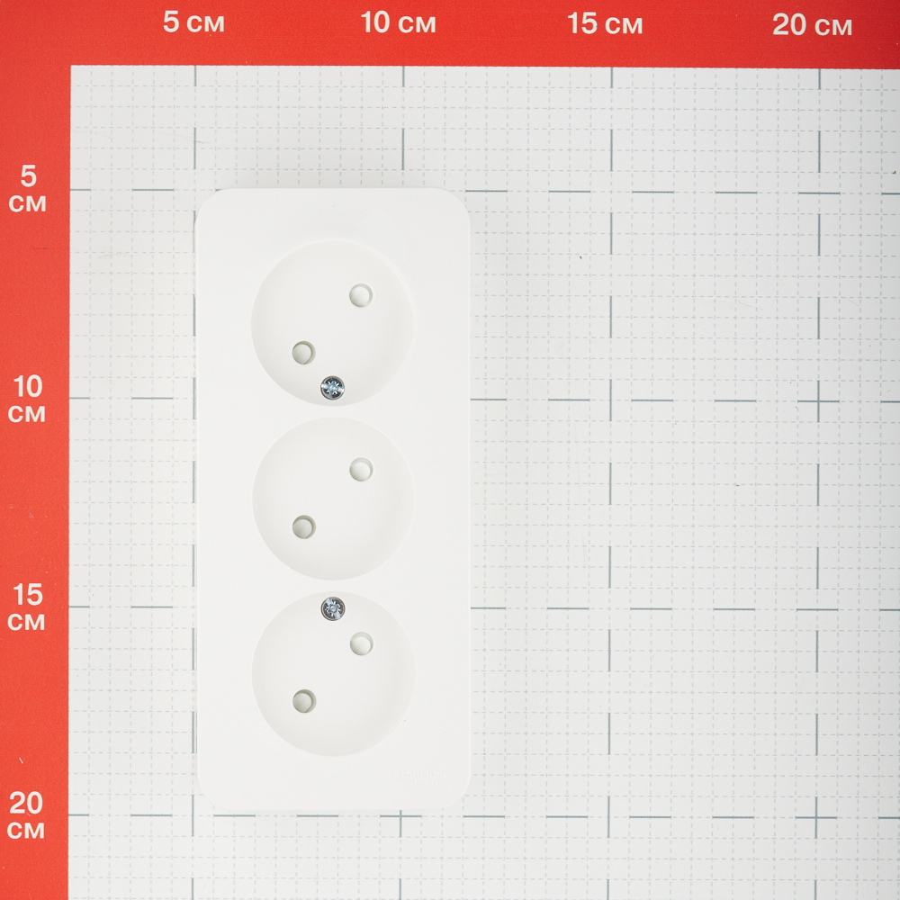Розетка Systeme Electric Blanca накладная белая со шторками (BLNRA001311)